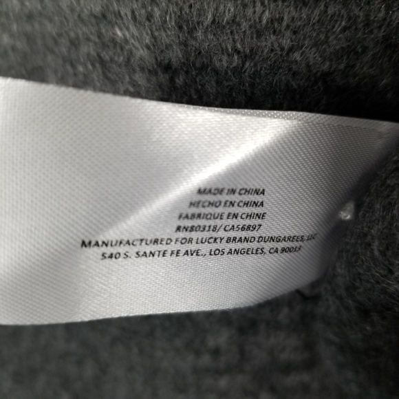 Floral Wrap Shawl Open Front Draped Fringe Soft Roses Acrylic Oversize OSFM - Picture 5 of 6